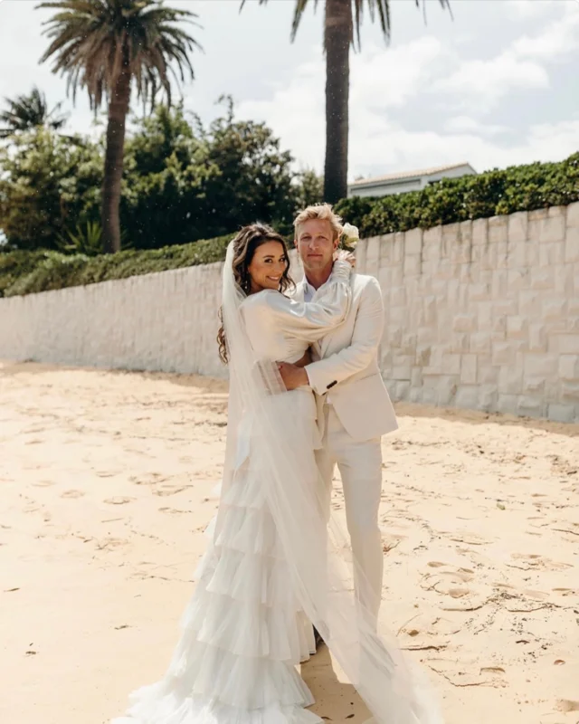 Bridal Glam 💍👰🏻‍♀️🕊️ E M M A Some weddings leave you smiling long…